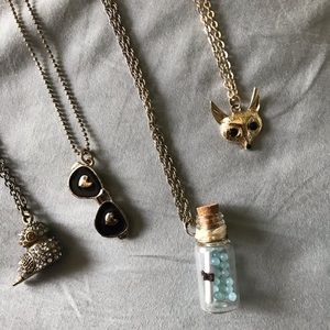 Lot of 5 fun/whimsical/girly necklaces EUC